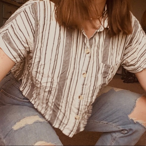 cropped and collared button down - Picture 2 of 3